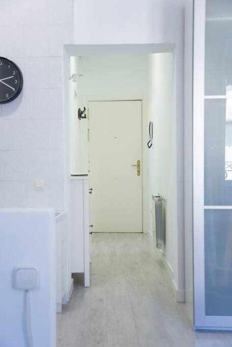 Un Fascinante Estudio En Madrid Centro Kültér fotó